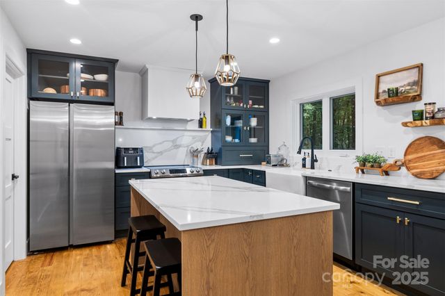 162 Highview Road, Cashiers, NC 28717