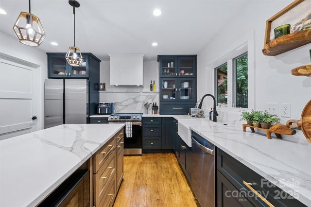 162 Highview Road, Cashiers, NC 28717