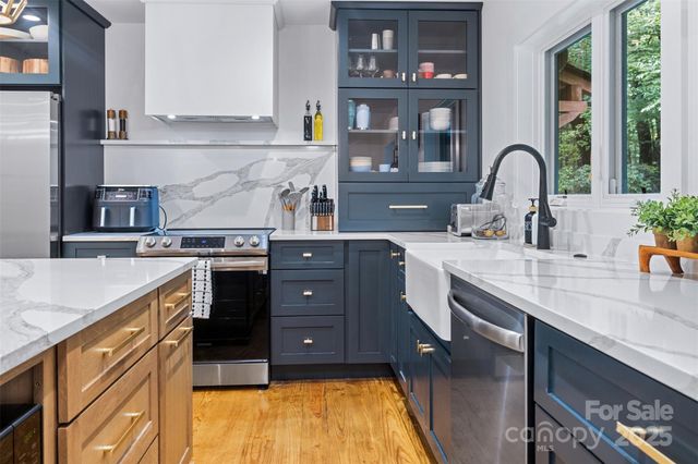 162 Highview Road, Cashiers, NC 28717