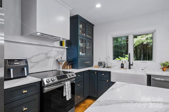 162 Highview Road, Cashiers, NC 28717