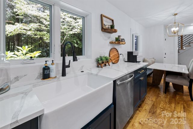 162 Highview Road, Cashiers, NC 28717