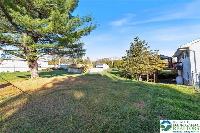 7512 South Main Street, Upper Saucon Twp, PA 18036