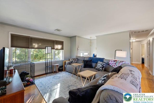 7512 South Main Street, Upper Saucon Twp, PA 18036