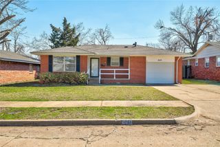 220 E 31st Street, Edmond, OK 73013