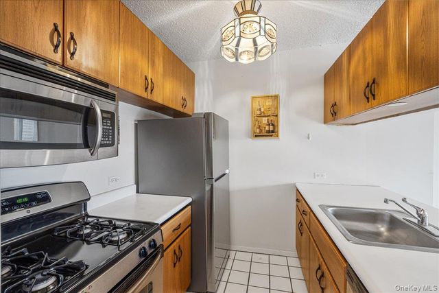 62-54 97th Place 9N, Rego Park, NY 11374