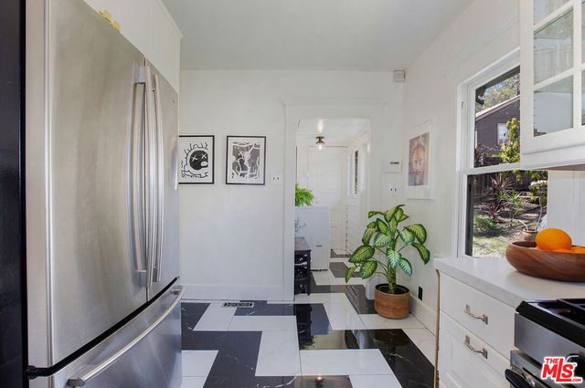 1421 N Alvarado Street, Los Angeles, CA 90026