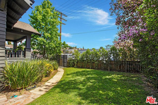 1421 N Alvarado Street, Los Angeles, CA 90026