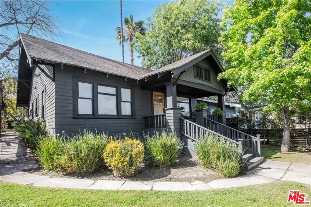 1421 N Alvarado Street, Los Angeles, CA 90026