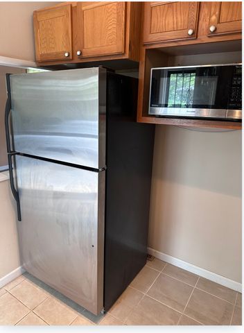 301 N Stevenson Lane, Mount Prospect, IL 60056