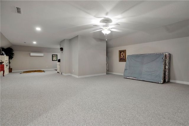 137 Woodcliff Road, Springdale, AR 72764