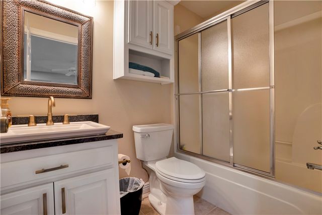 137 Woodcliff Road, Springdale, AR 72764