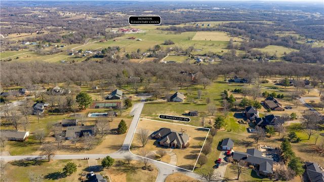 137 Woodcliff Road, Springdale, AR 72764