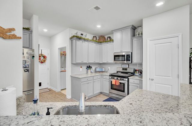 200 Firewheel Court, Summerville, SC 29486