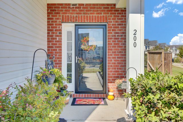 200 Firewheel Court, Summerville, SC 29486