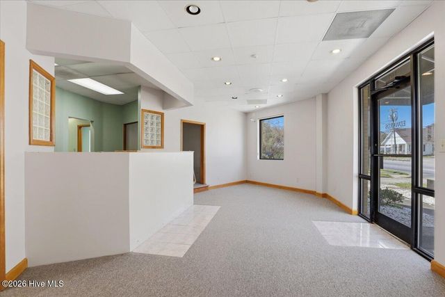 107 E Vernon Avenue, Kinston, NC 28501