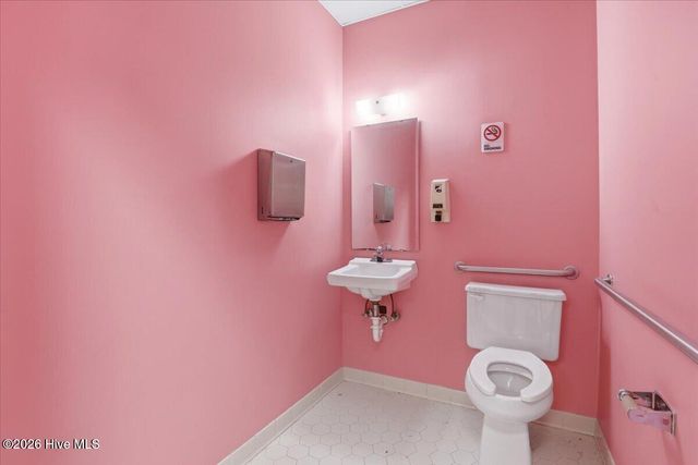 107 E Vernon Avenue, Kinston, NC 28501