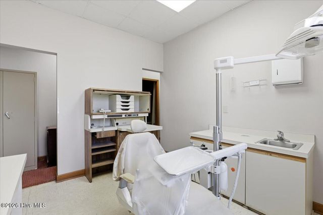 107 E Vernon Avenue, Kinston, NC 28501