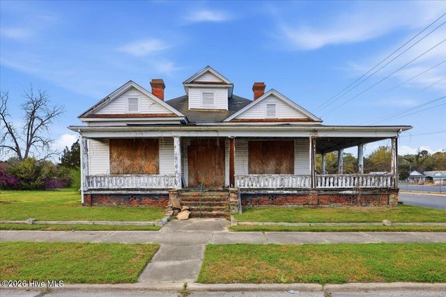 107 E Vernon Avenue, Kinston, NC 28501