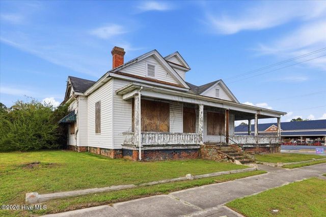 107 E Vernon Avenue, Kinston, NC 28501