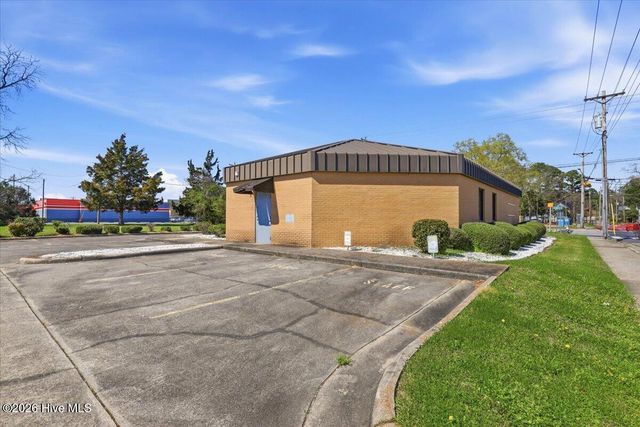 107 E Vernon Avenue, Kinston, NC 28501