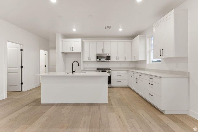 3835 W 2570 S, Hurricane, UT 84737