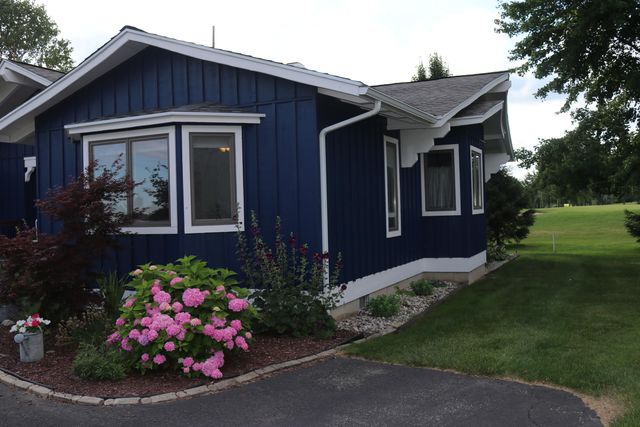 203 Baden Place, Fremont, MI 49412