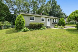 25 Tioga St, Springfield, MA 01128