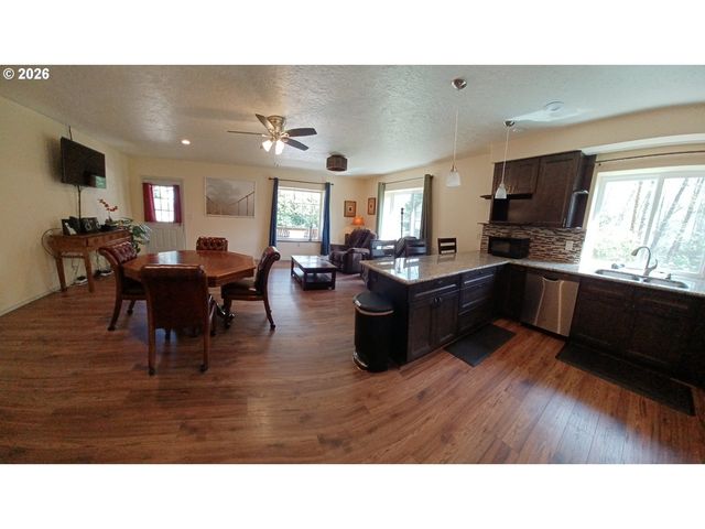 6495 E St, Bay City, OR 97107