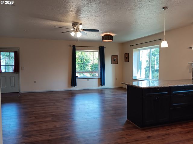 6495 E St, Bay City, OR 97107