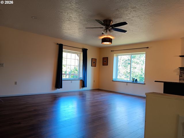 6495 E St, Bay City, OR 97107