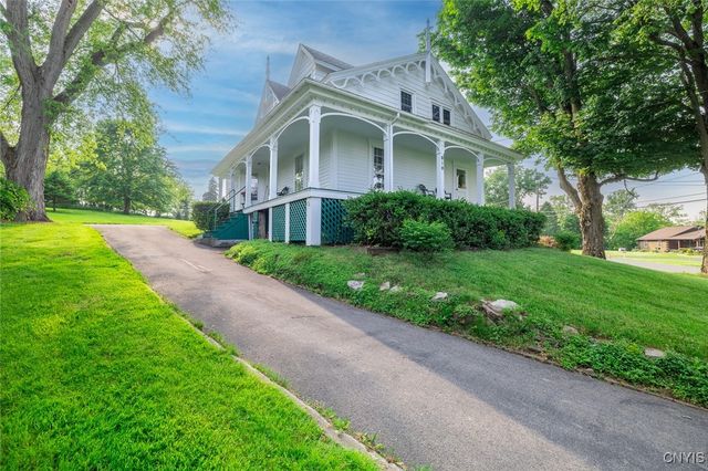 810 Franklin Street, Skaneateles, NY 13152