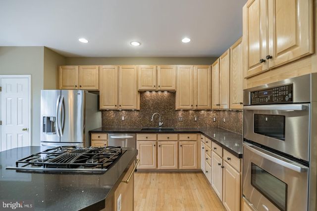 2807 MARYWOOD OAKS LN, Vienna, VA 22181