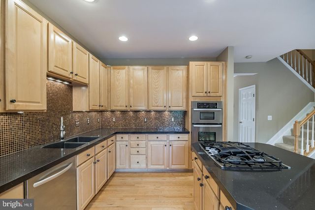 2807 MARYWOOD OAKS LN, Vienna, VA 22181