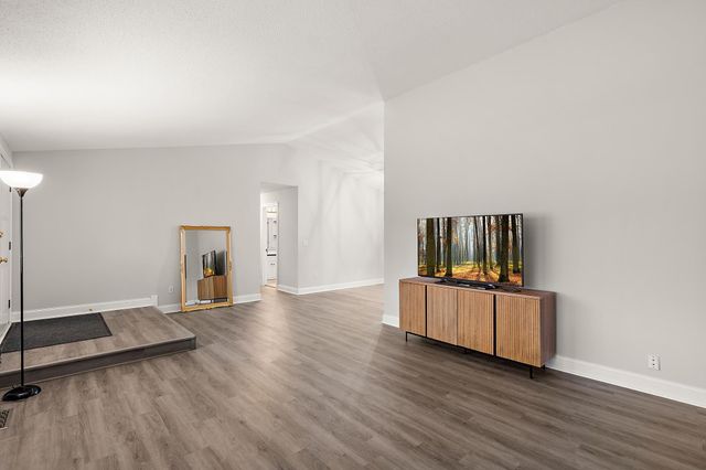 7493 Berkshire Way, Maple Grove, MN 55311