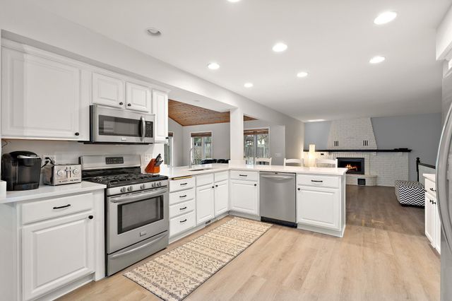 7493 Berkshire Way, Maple Grove, MN 55311