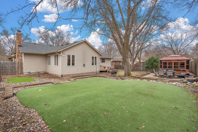 7493 Berkshire Way, Maple Grove, MN 55311