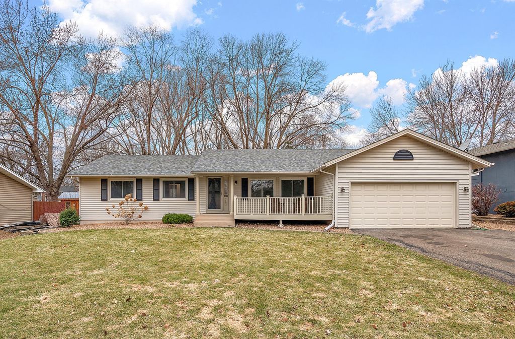 7493 Berkshire Way, Maple Grove, MN 55311