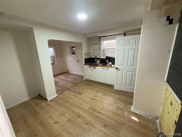 17327 Teppert Street, Detroit, MI 48234
