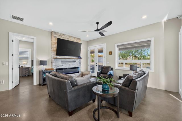 4921 N WOLVERINE PASS Road, Apache Junction, AZ 85119