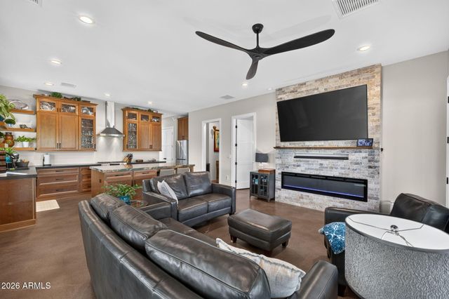 4921 N WOLVERINE PASS Road, Apache Junction, AZ 85119