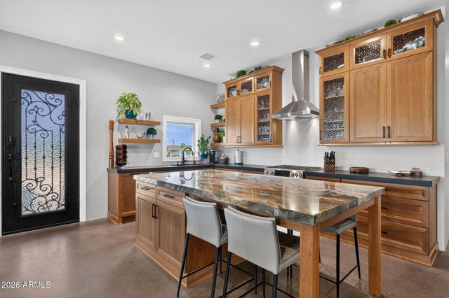 4921 N WOLVERINE PASS Road, Apache Junction, AZ 85119
