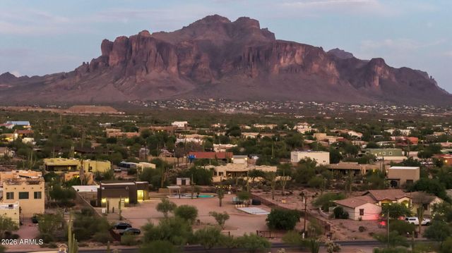 4921 N WOLVERINE PASS Road, Apache Junction, AZ 85119