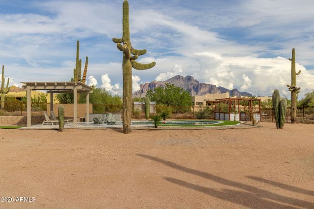 4921 N WOLVERINE PASS Road, Apache Junction, AZ 85119