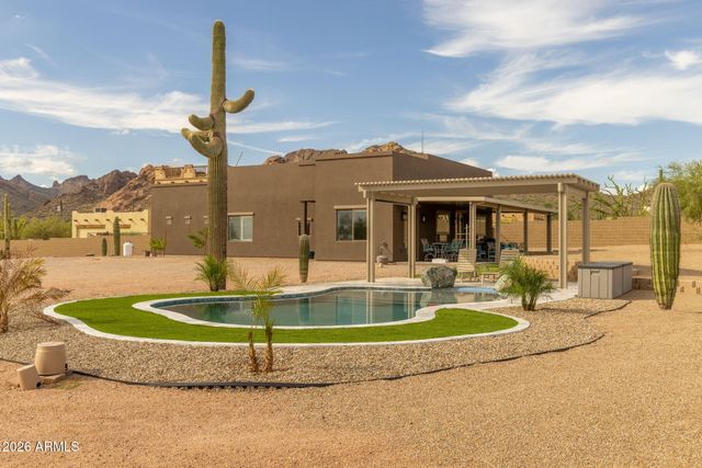 4921 N WOLVERINE PASS Road, Apache Junction, AZ 85119