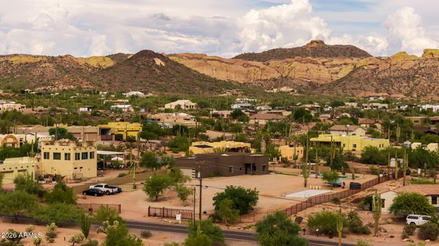 4921 N WOLVERINE PASS Road, Apache Junction, AZ 85119