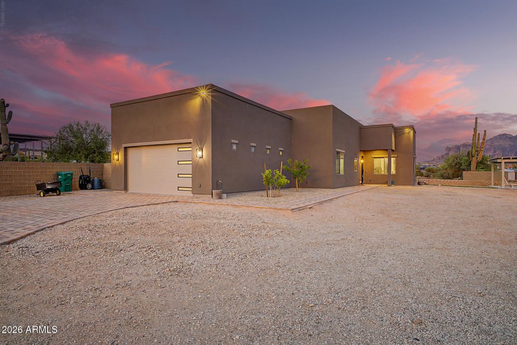 4921 N WOLVERINE PASS Road, Apache Junction, AZ 85119 — exterior