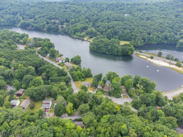 6 Black Oak Trl, Vernon Twp., NJ 07462