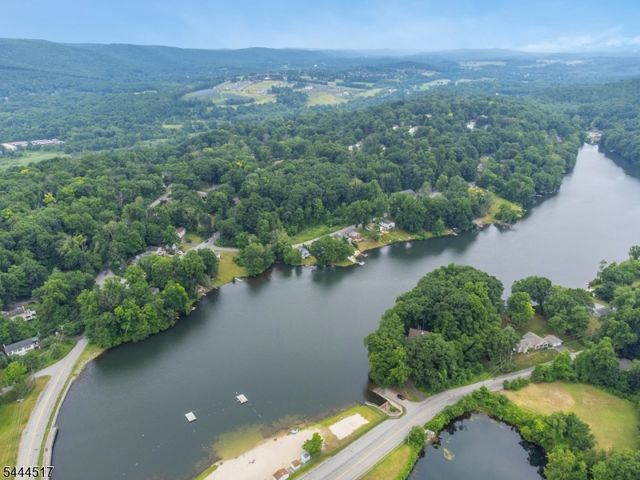 6 Black Oak Trl, Vernon Twp., NJ 07462