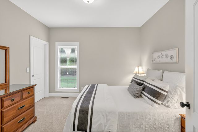 55 Harbor Pt, Lebanon, TN 37087