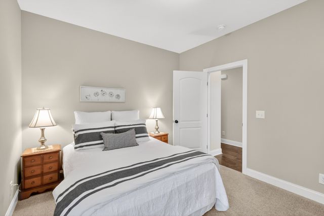 55 Harbor Pt, Lebanon, TN 37087